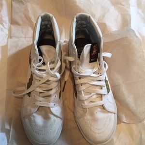 Vans x Nintendo  size women 7
